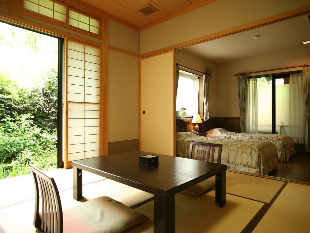 Ryokan Kutsuroginoya Yuu Takayama  Zimmer foto